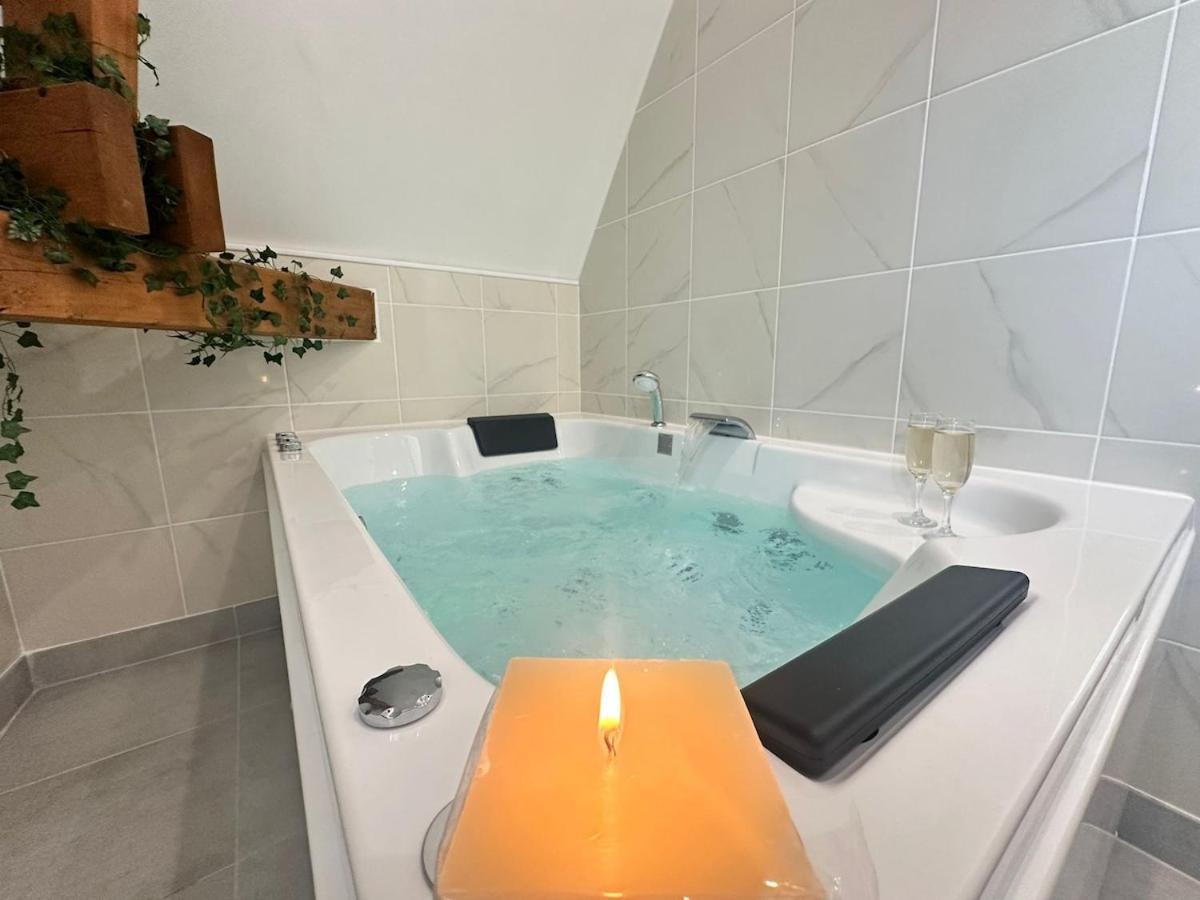 S Bayleved'Air Duplex Vue Chateau, Balneo Et Sauna Sedan Esterno foto
